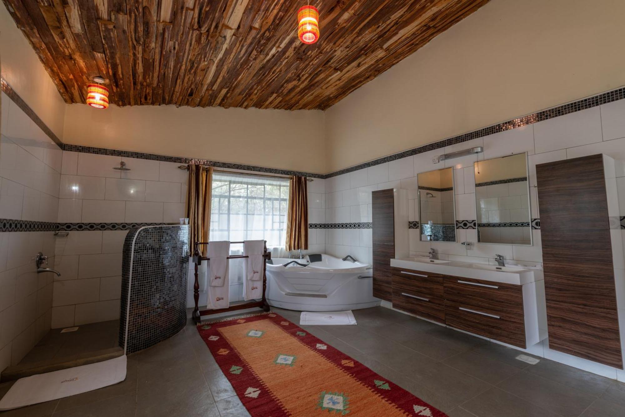Naivasha Kongoni Lodge - Lakefront Getaway Экстерьер фото